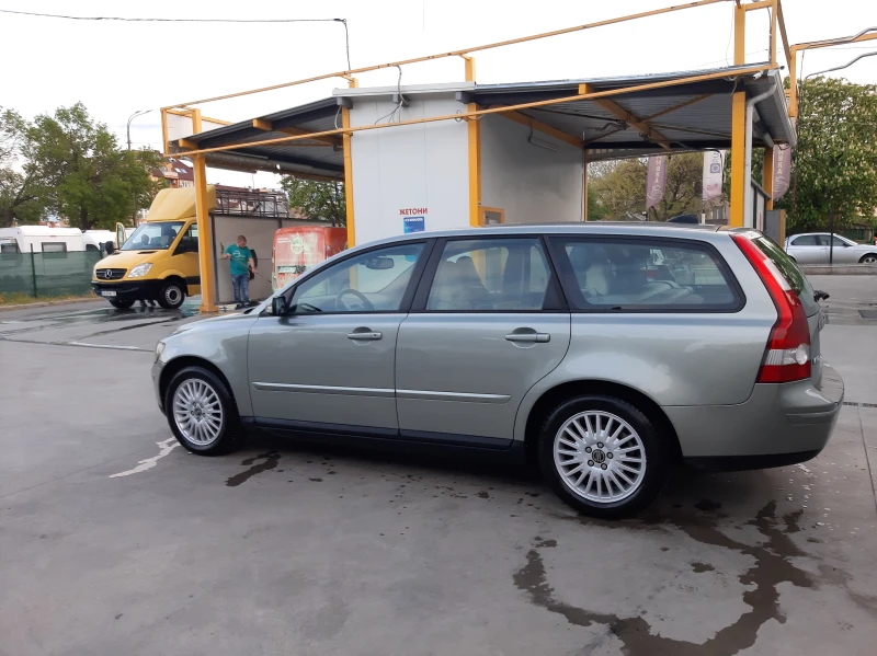 Volvo V50 2.4 БЕНЗИН\ГАЗ170 КОНЯ.ИТАЛИЯ, снимка 5 - Автомобили и джипове - 47486288