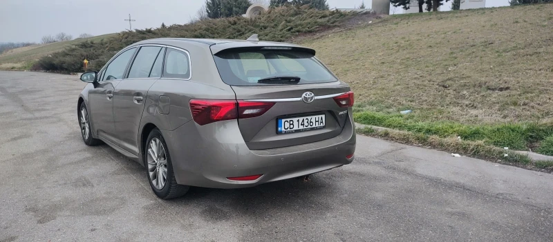 Toyota Avensis 2.0 D4D, снимка 5 - Автомобили и джипове - 49402707