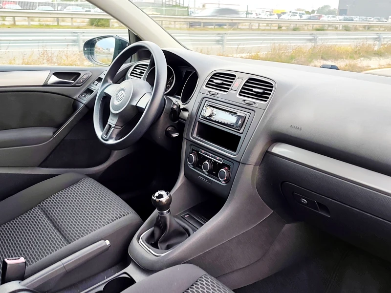 VW Golf 1.4i GAZ, снимка 9 - Автомобили и джипове - 52142473