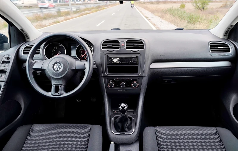 VW Golf 1.4i GAZ, снимка 10 - Автомобили и джипове - 52142473
