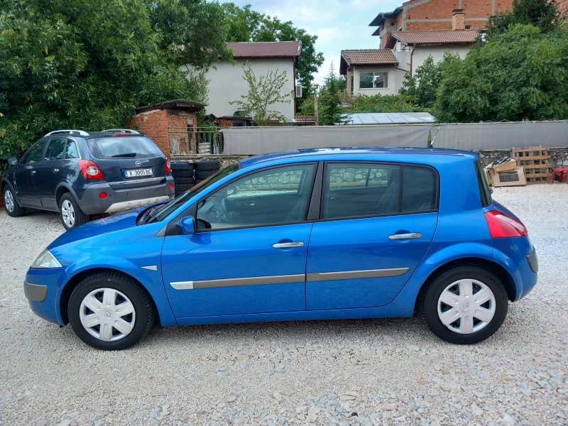 Renault Megane 1.6i Автоматик AC, снимка 6 - Автомобили и джипове - 52216575