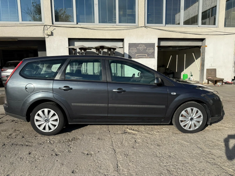 Ford Focus 1.8TDCI 116кс КЛИМАТРОНИК, снимка 4 - Автомобили и джипове - 52395615