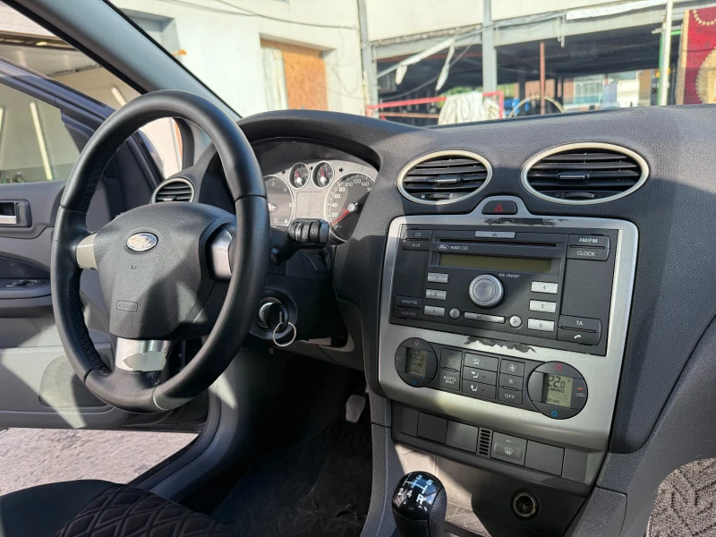 Ford Focus 1.8TDCI 116кс КЛИМАТРОНИК, снимка 11 - Автомобили и джипове - 52395615