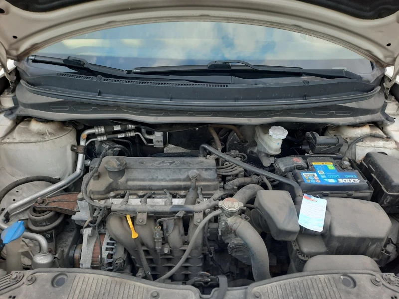 Hyundai I20 1.3i, снимка 12 - Автомобили и джипове - 52539405
