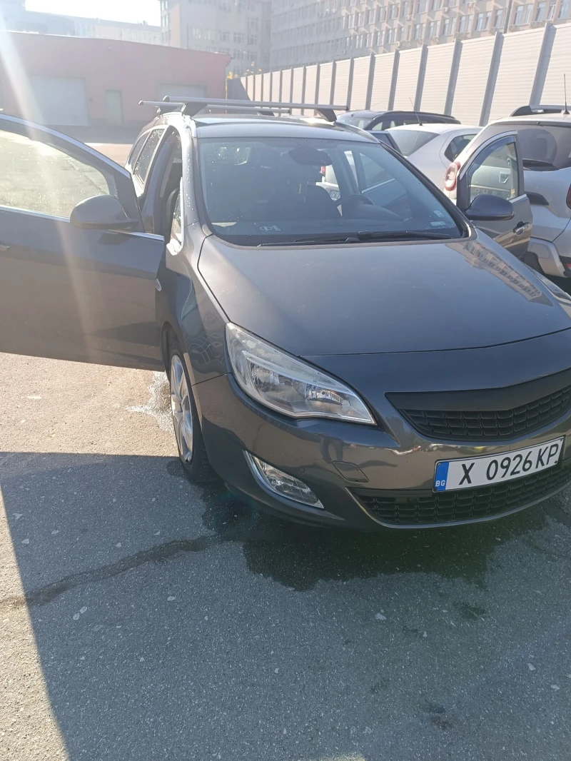 Opel Astra 1.4 газ/ бензин, снимка 2 - Автомобили и джипове - 52776382