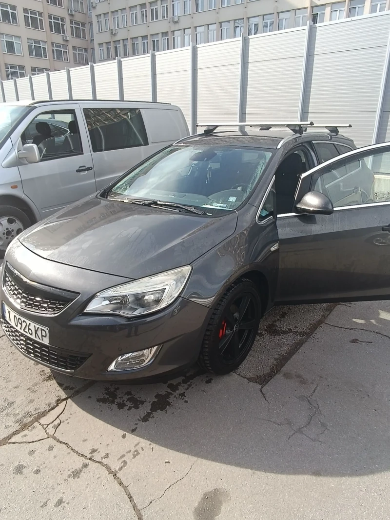 Opel Astra 1.4 газ/ бензин, снимка 3 - Автомобили и джипове - 52776382