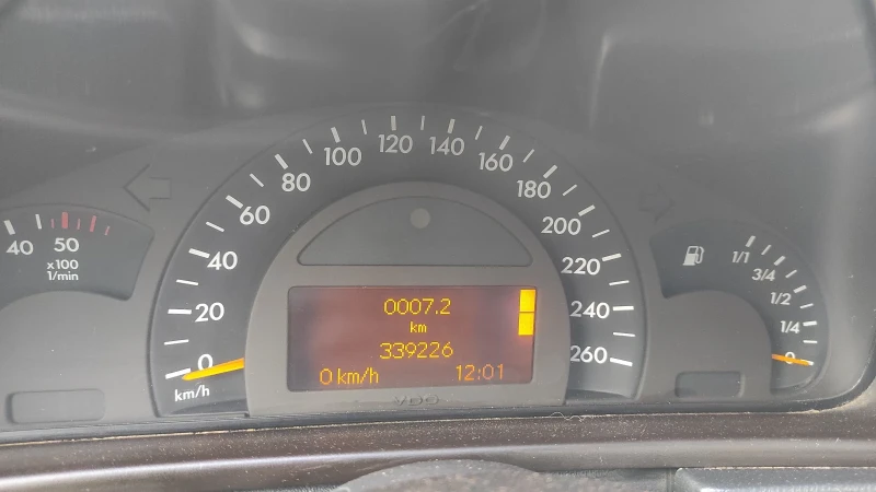 Mercedes-Benz C 200 CDI, снимка 6 - Автомобили и джипове - 53189003