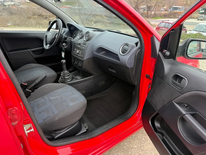 Ford Fiesta 1.3 70кс 168000км, снимка 9 - Автомобили и джипове - 53444478