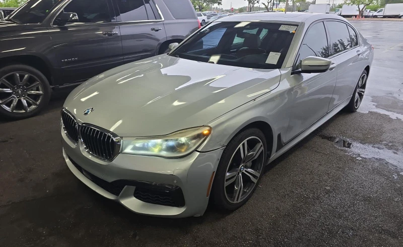 BMW 750 M* SPORT* XDRIVE* ДИГИТАЛНО* ТАБЛО* МАСАЖ* 360КАМЕ - 27600 лв. - 22520421 1