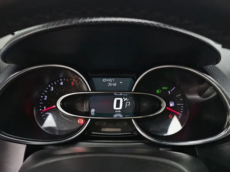 Renault Clio  Iconic 9, 189.20   Крайна цена до България Базова, снимка 8 - Автомобили и джипове - 55652352