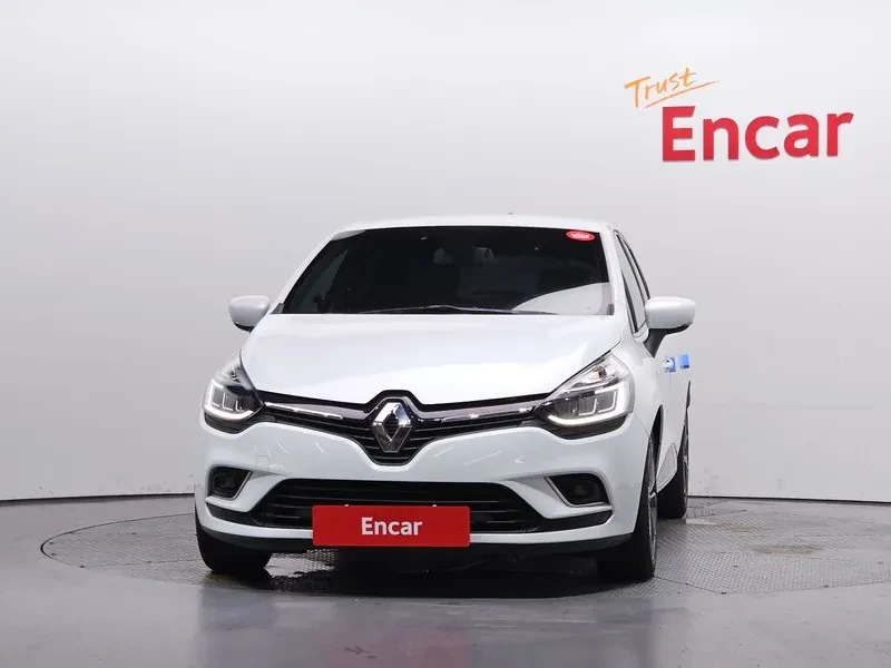 Renault Clio  Iconic 9, 189.20   Крайна цена до България Базова, снимка 3 - Автомобили и джипове - 55652352