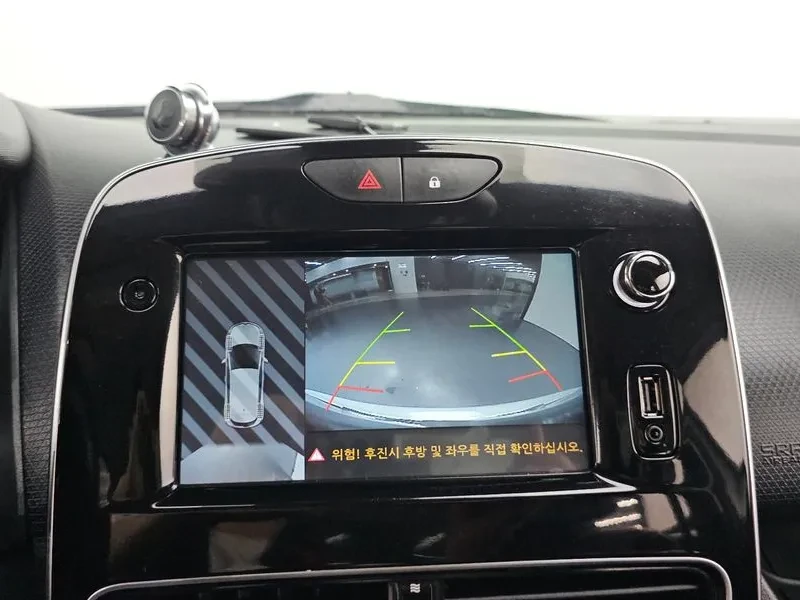 Renault Clio  Iconic 9, 189.20   Крайна цена до България Базова, снимка 15 - Автомобили и джипове - 55652352