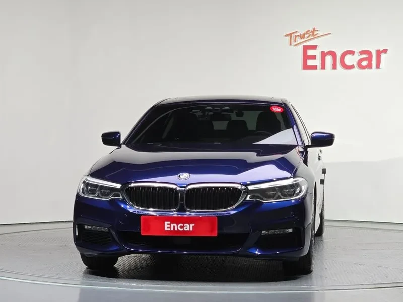 BMW 530 I xDrive M Sports, снимка 3 - Автомобили и джипове - 55832801