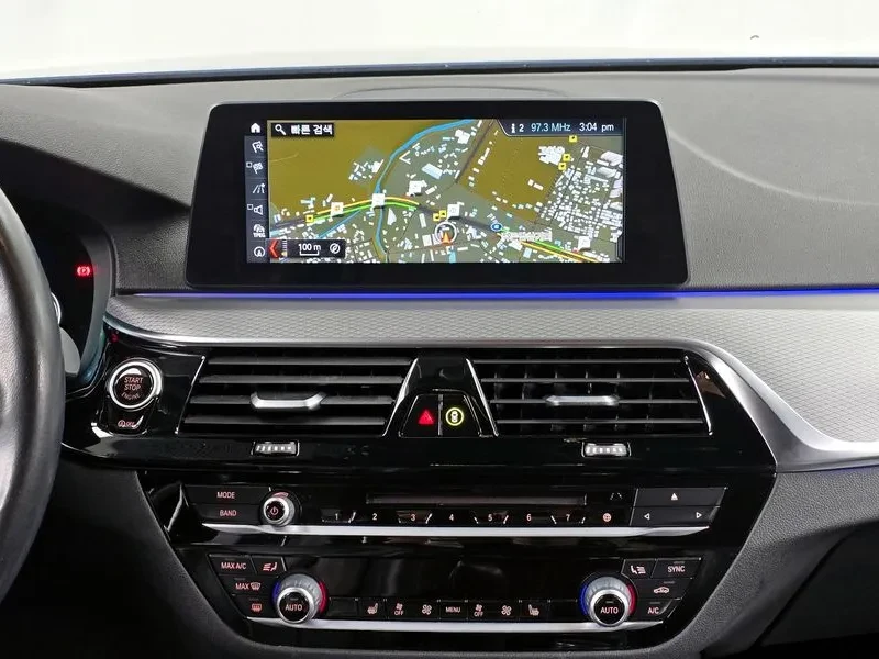 BMW 530 I xDrive M Sports, снимка 12 - Автомобили и джипове - 55832801