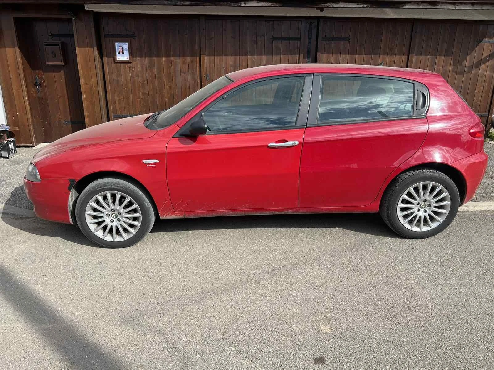 Alfa Romeo 147 1.6i 120кс - изображение 2