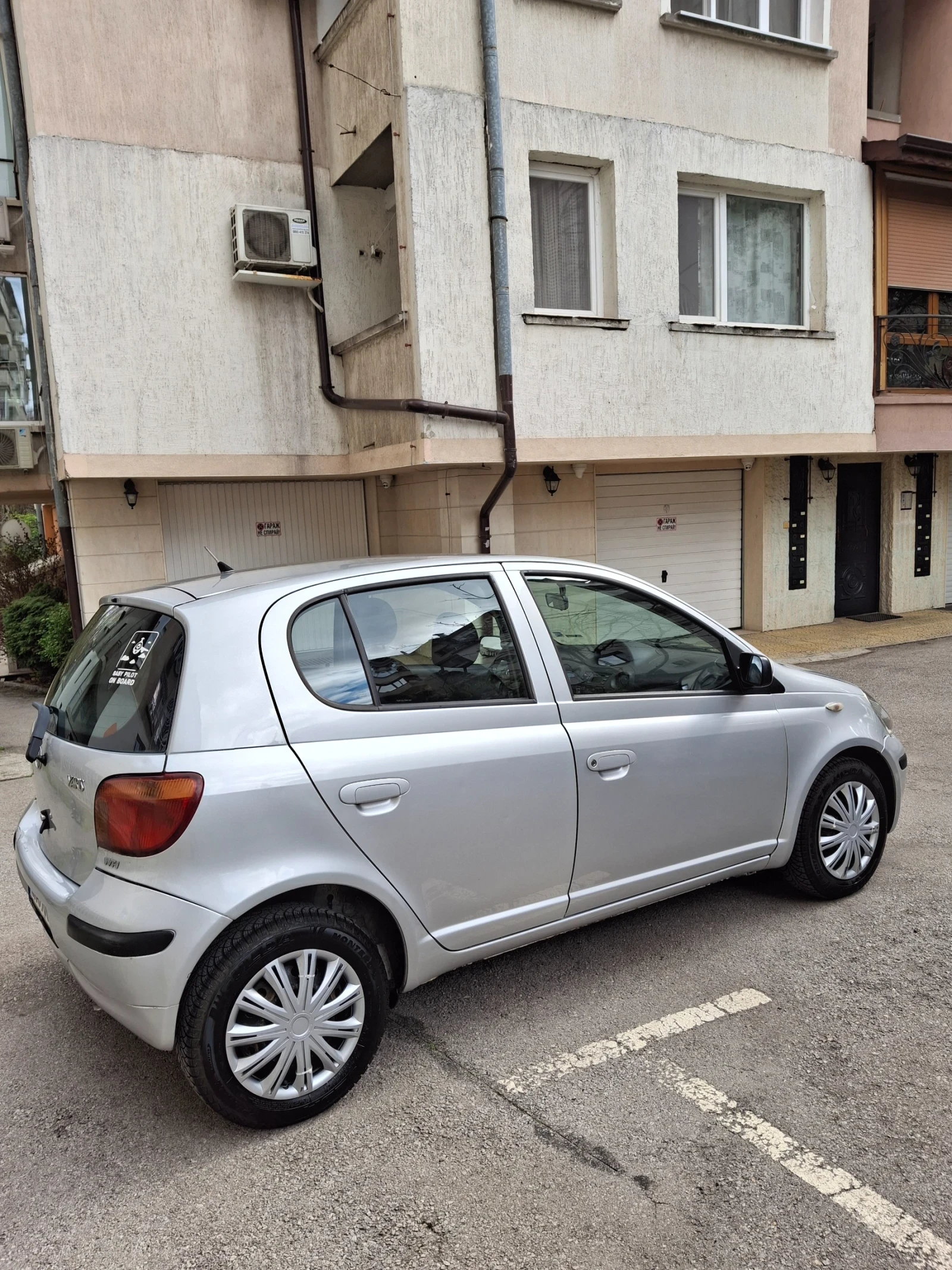 Toyota Yaris 1.3 - изображение 3