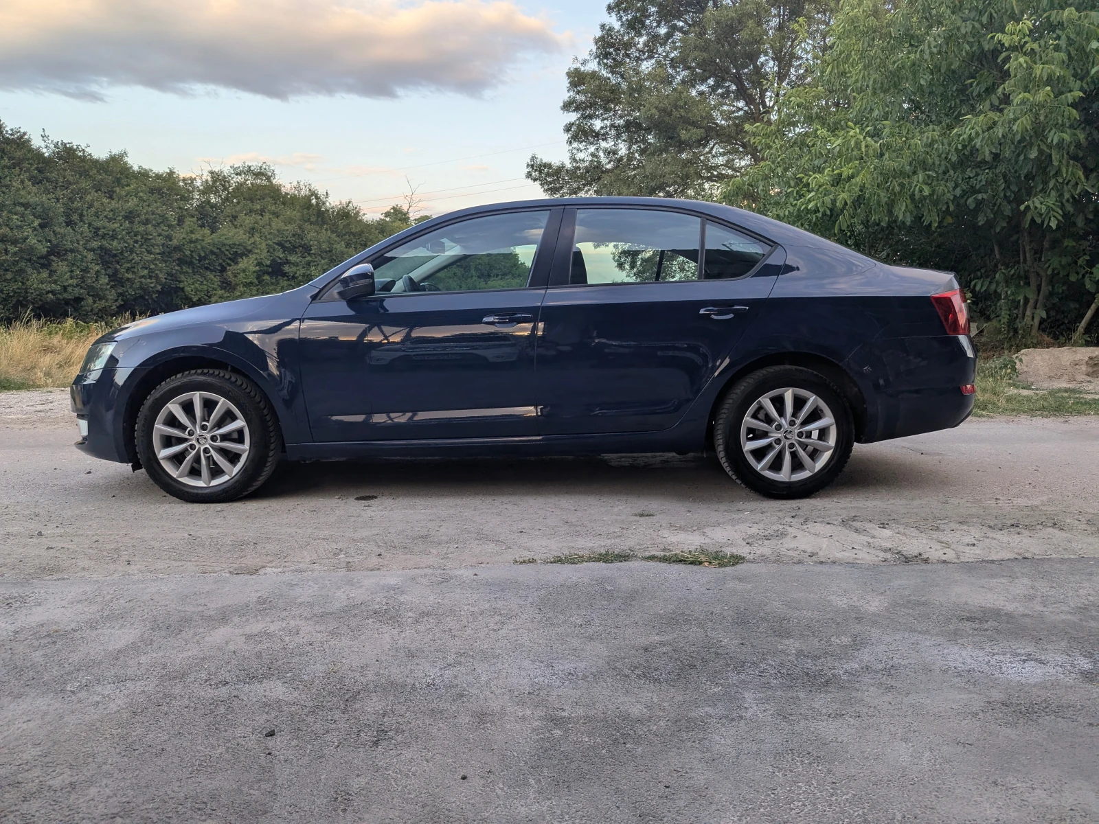 Skoda Octavia * * 1.6TDI* * LIFTBACK* * РЪЧКА* * НОВА!* * МАЛКИЯ - изображение 2