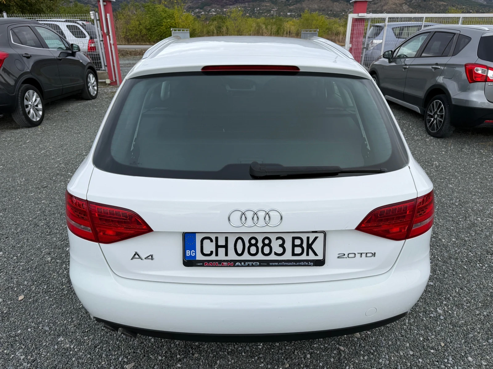 Audi A4 (KATO НОВА) - изображение 7