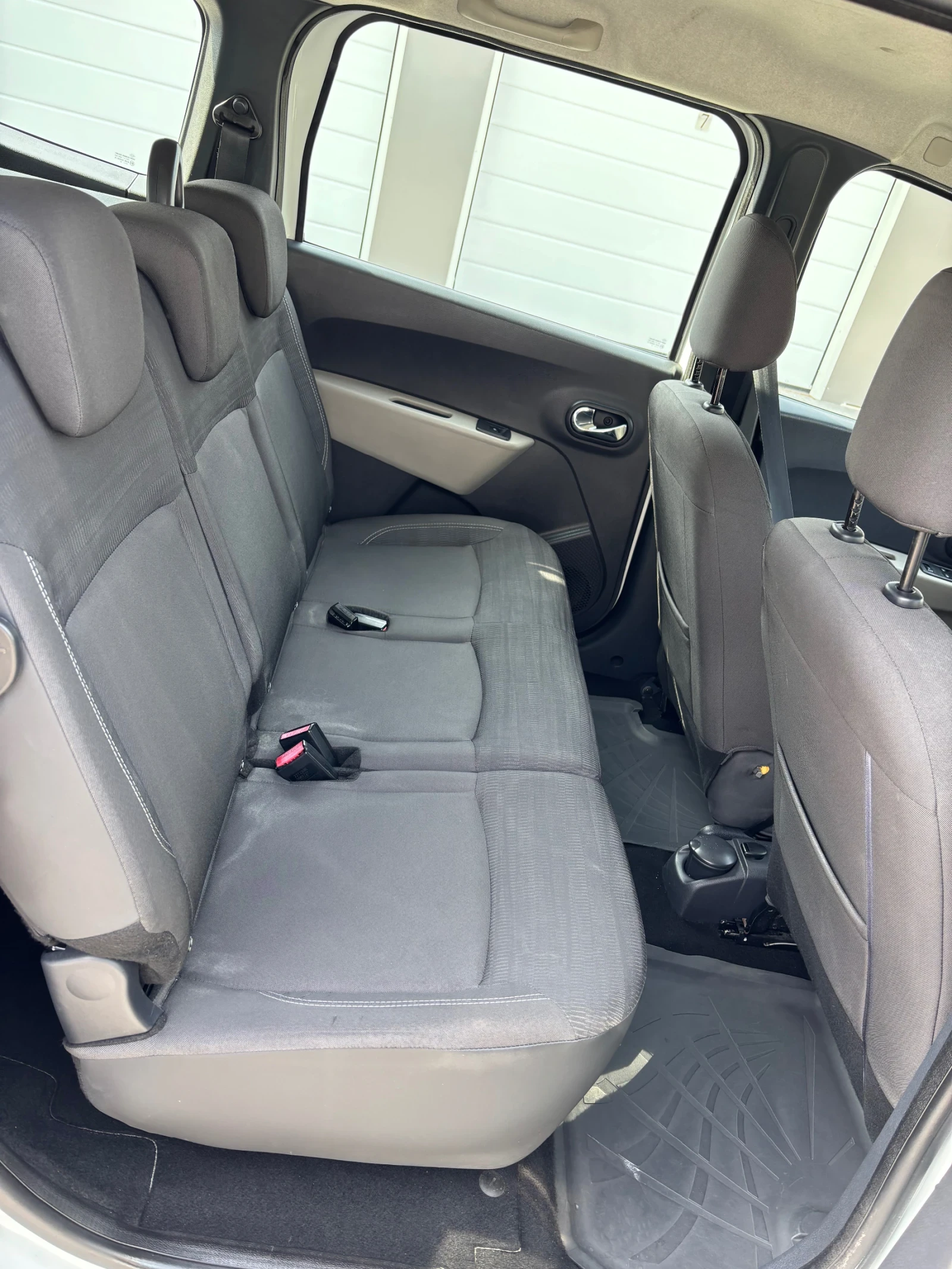 Dacia Lodgy 1.5 dci (6+ 1) | Mobile.bg — изображение 7