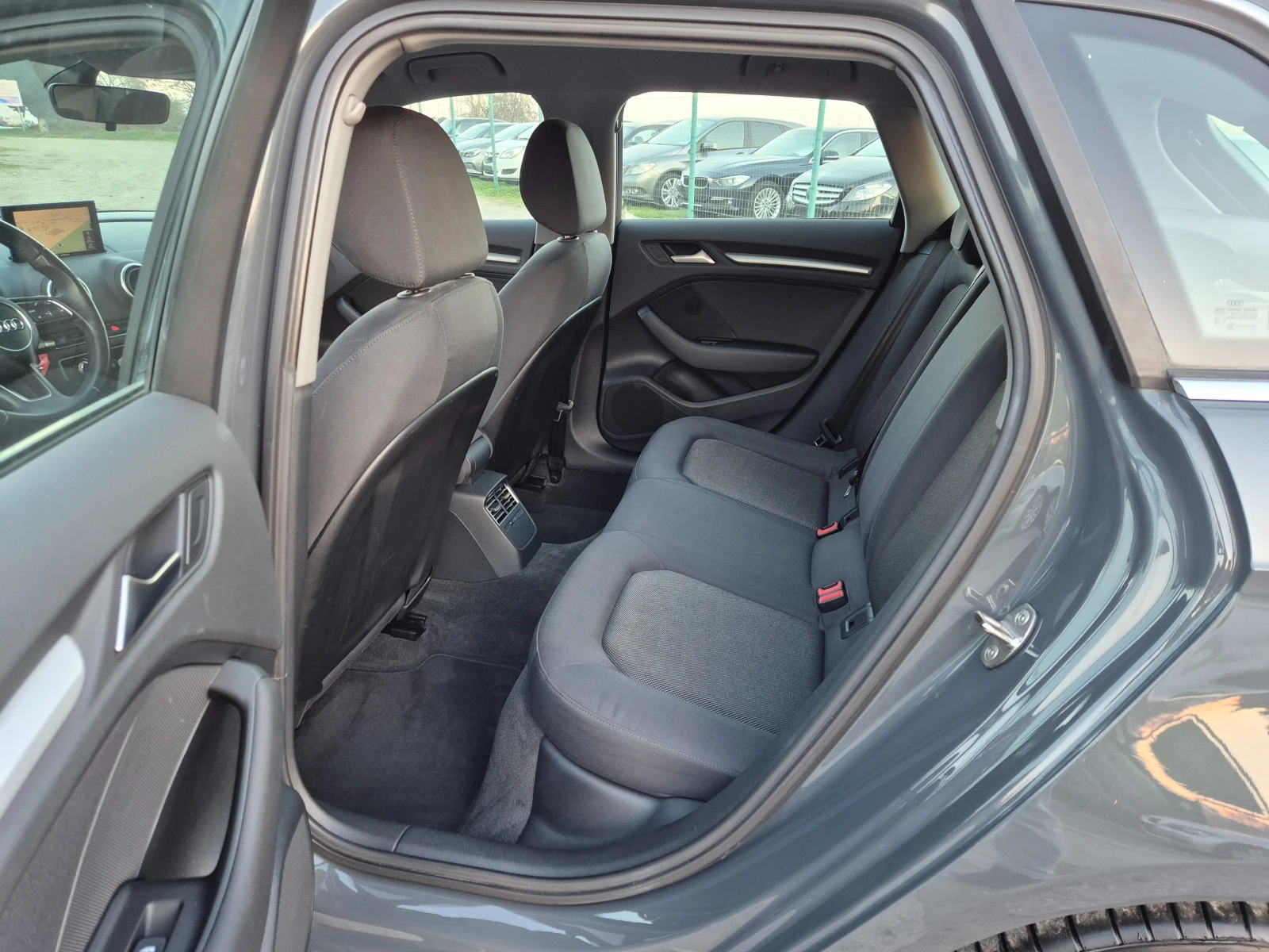 Audi A3 1.6 TDI AUTOMAT 115k.c | Mobile.bg � ����������� 12
