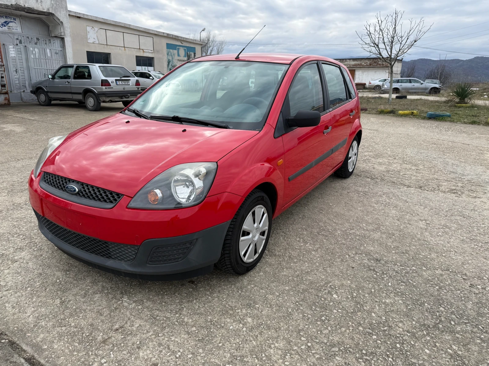 Ford Fiesta 1.3 70кс 168000км - изображение 2