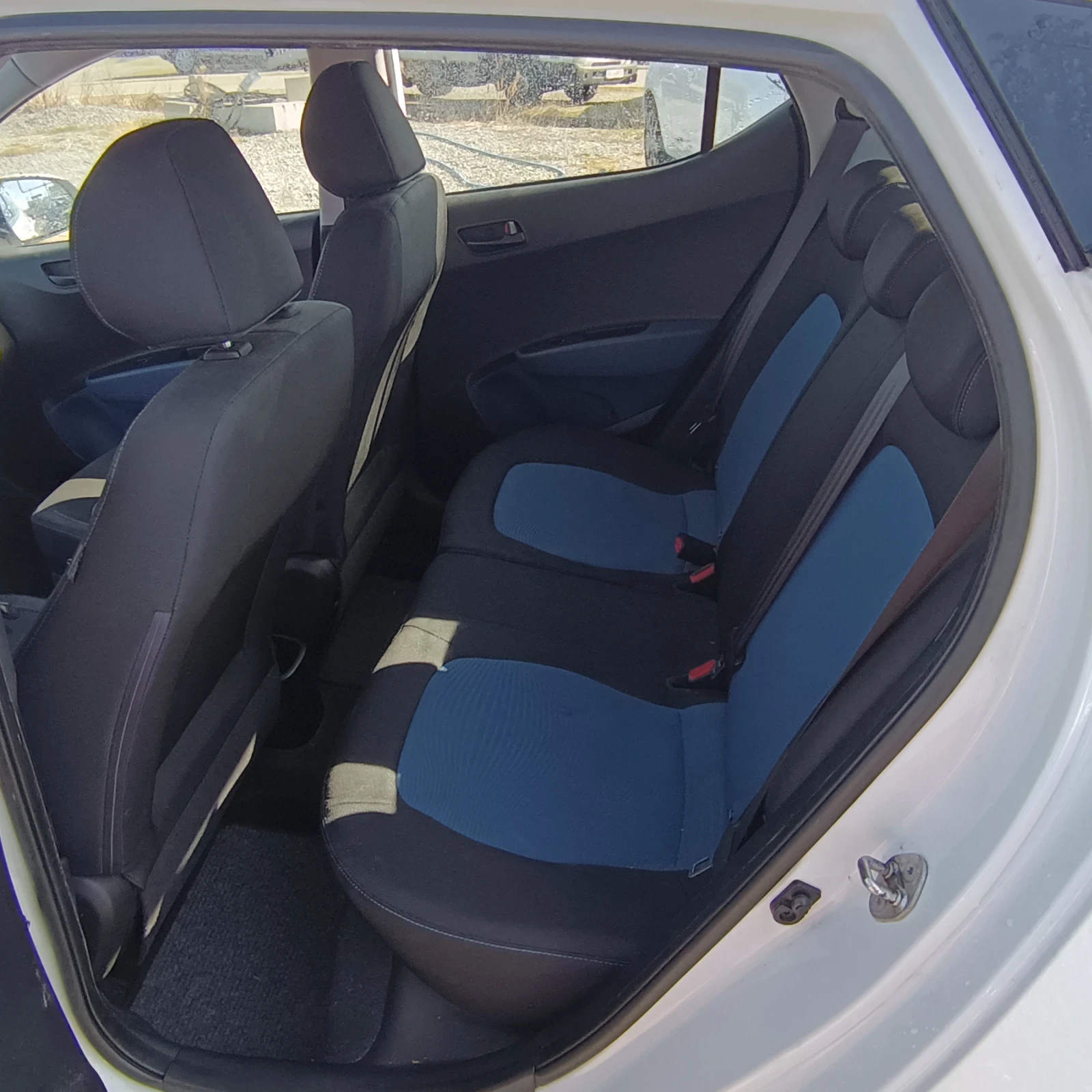 Hyundai I10 Автомат, снимка 12 - Автомобили и джипове - 53788612