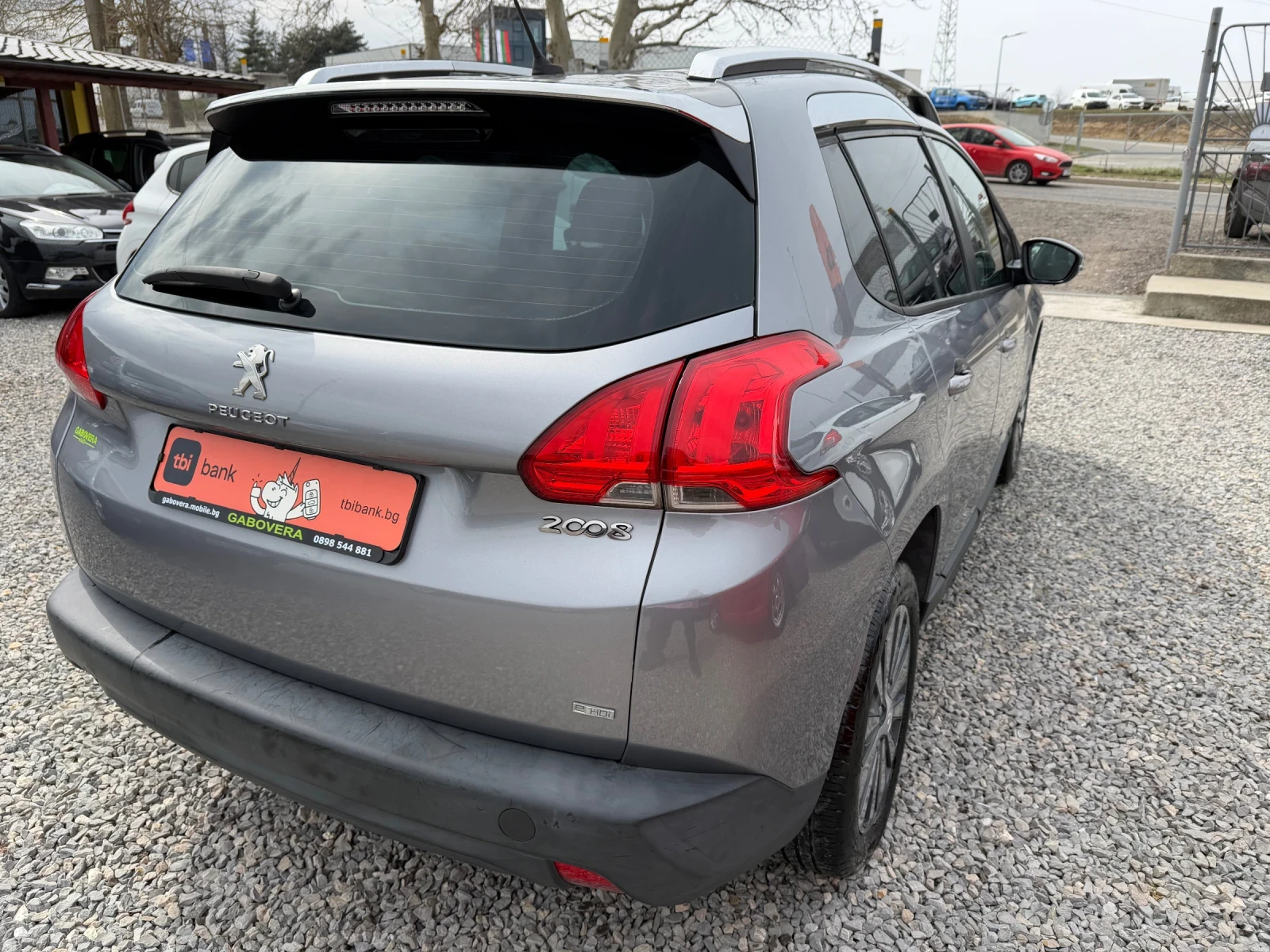 Peugeot 2008 1.6HDI 92кс Allure, Автоматик ИНВАЛИДЕН, снимка 3 - Автомобили и джипове - 53928788