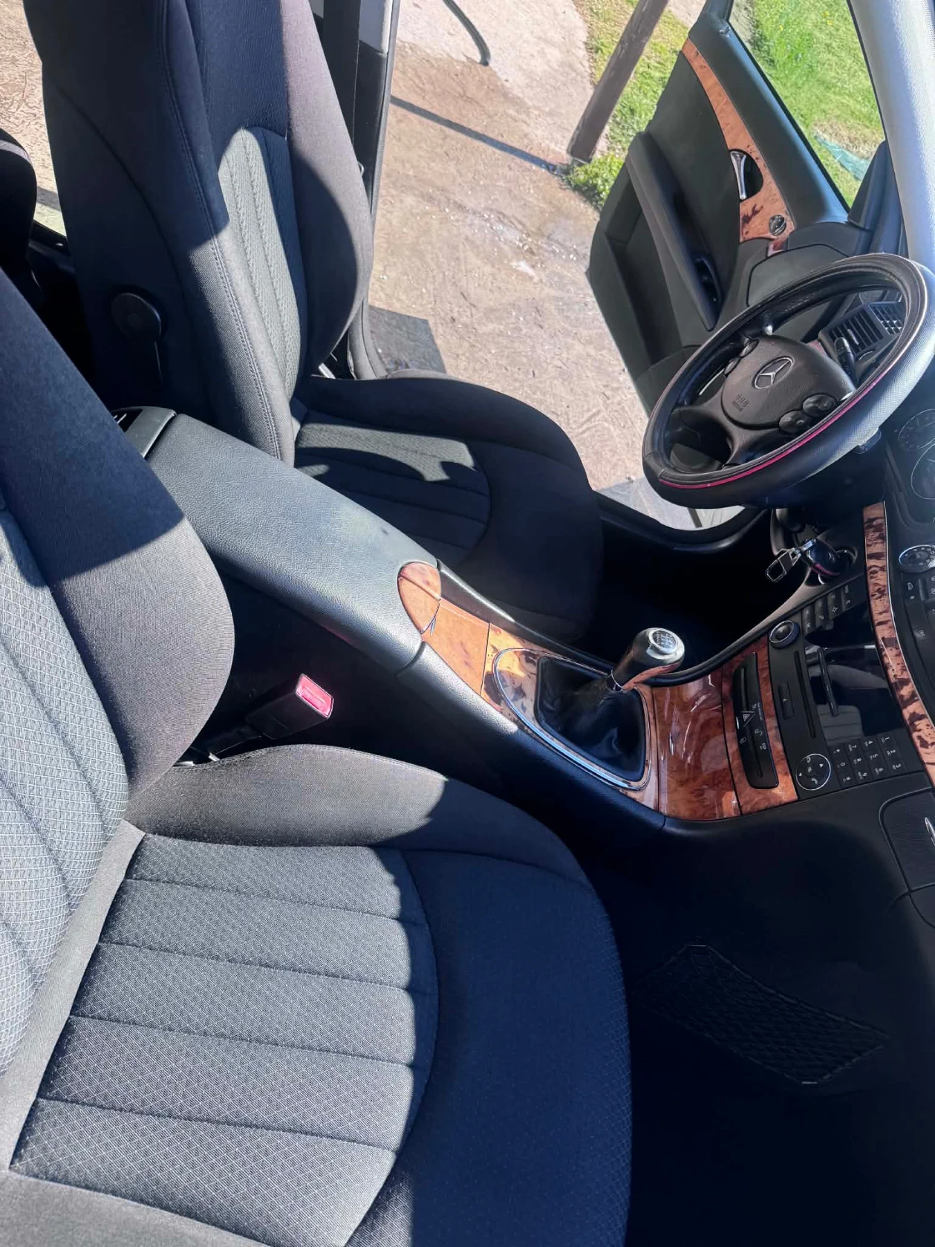 Mercedes-Benz E 280, снимка 11 - Автомобили и джипове - 54077088