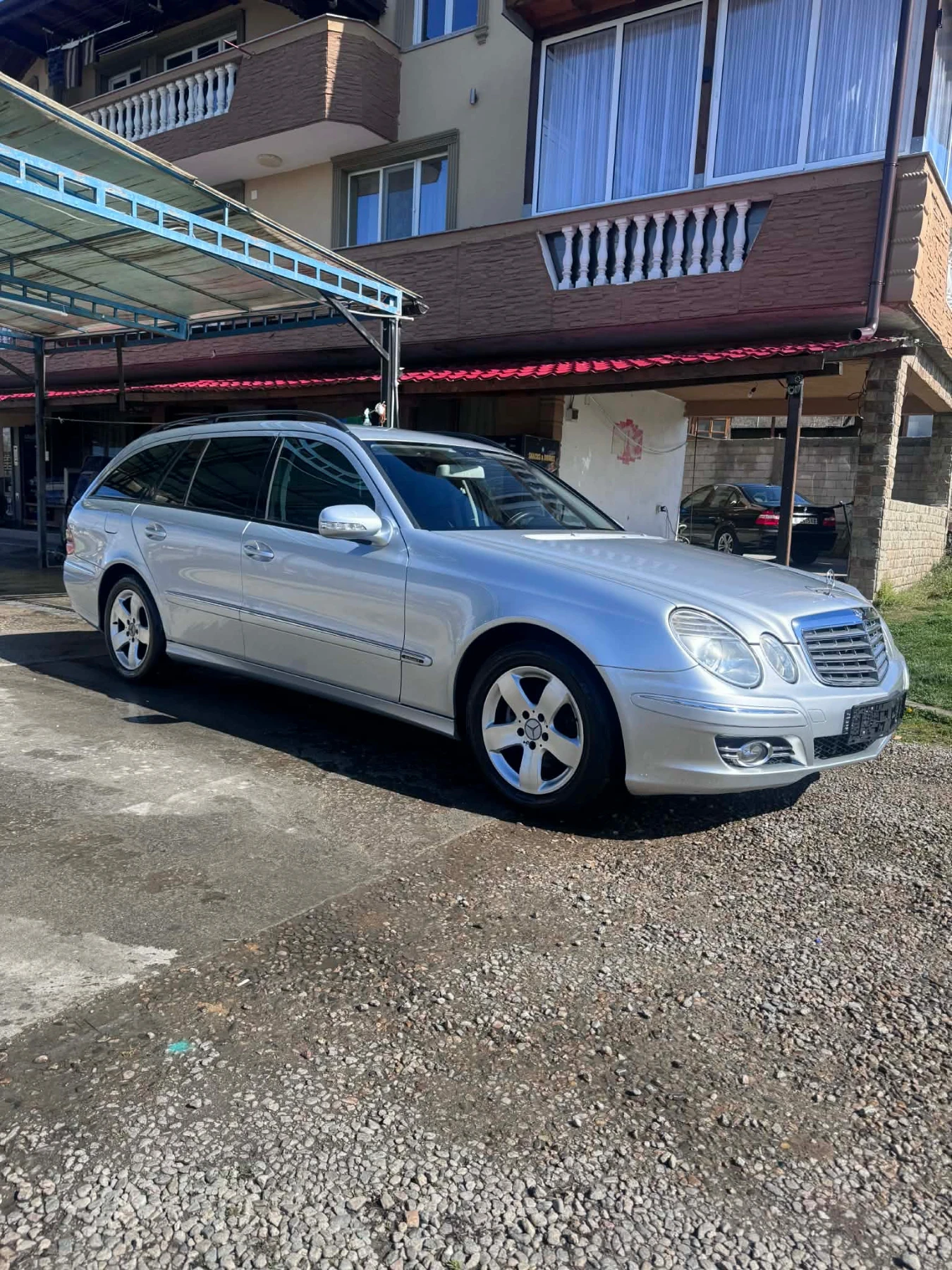 Mercedes-Benz E 280, снимка 3 - Автомобили и джипове - 54077088
