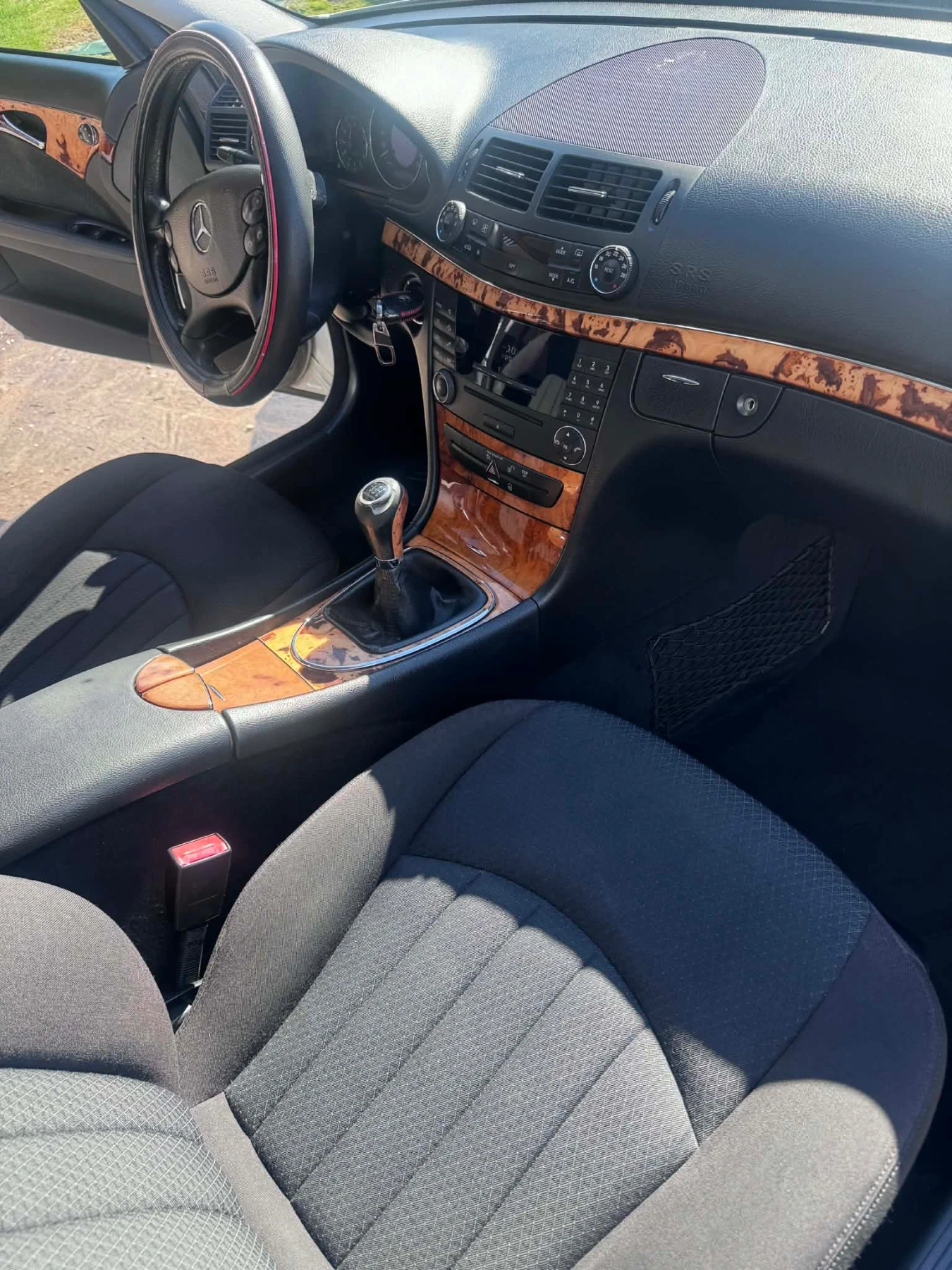 Mercedes-Benz E 280, снимка 9 - Автомобили и джипове - 54077088