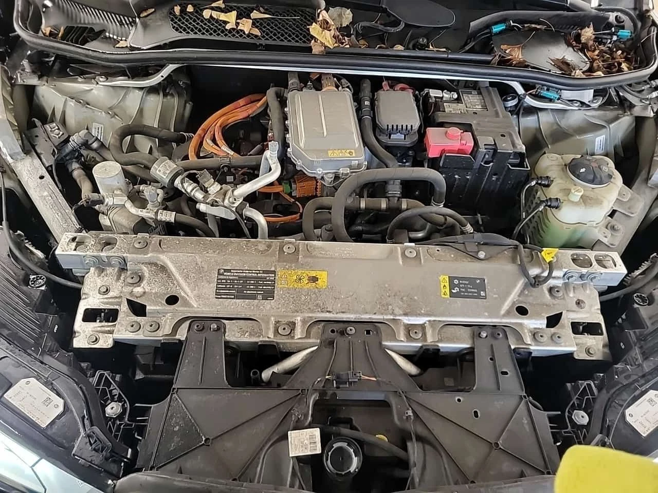 BMW iX XDRIVE40| HUD| PANO| 360| CARFAX| 2 КЛЮЧА| , снимка 16 - Автомобили и джипове - 54084941