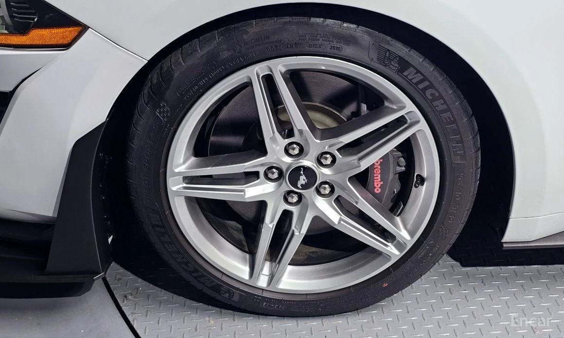 Ford Mustang, снимка 5 - Автомобили и джипове - 54089904