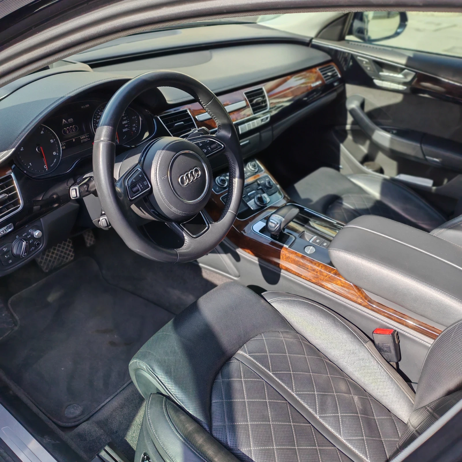 Audi A8, снимка 12 - Автомобили и джипове - 54514066