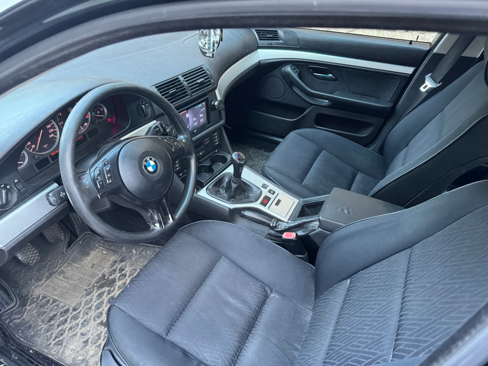 BMW 520, снимка 5 - Автомобили и джипове - 54683099