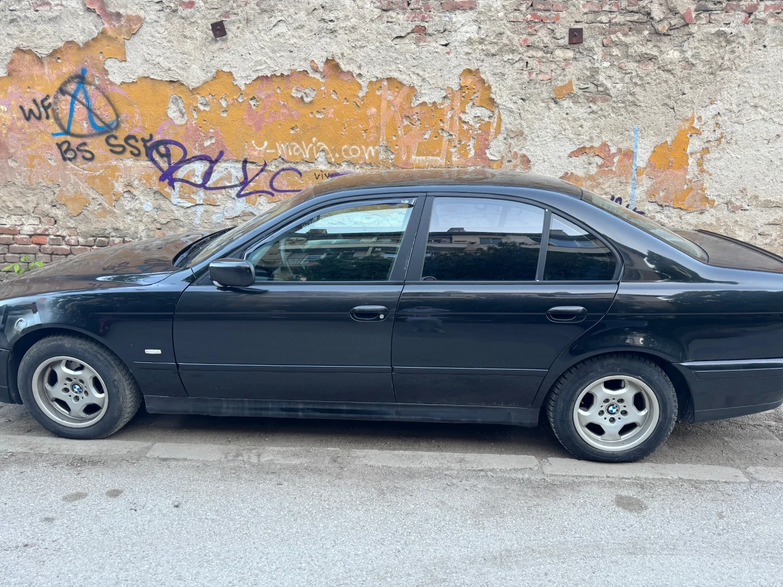 BMW 520, снимка 3 - Автомобили и джипове - 54683099