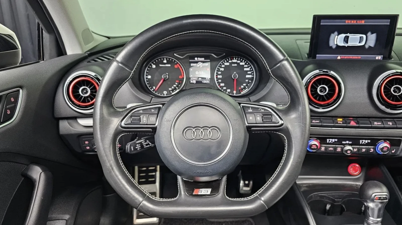 Audi A3 2.0 TDI S-line / ПАНОРАМА / КАМЕРА, снимка 16 - Автомобили и джипове - 54912585
