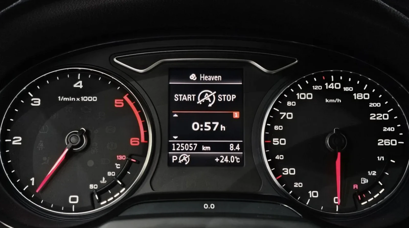 Audi A3 2.0 TDI S-line / ПАНОРАМА / КАМЕРА, снимка 7 - Автомобили и джипове - 54912585