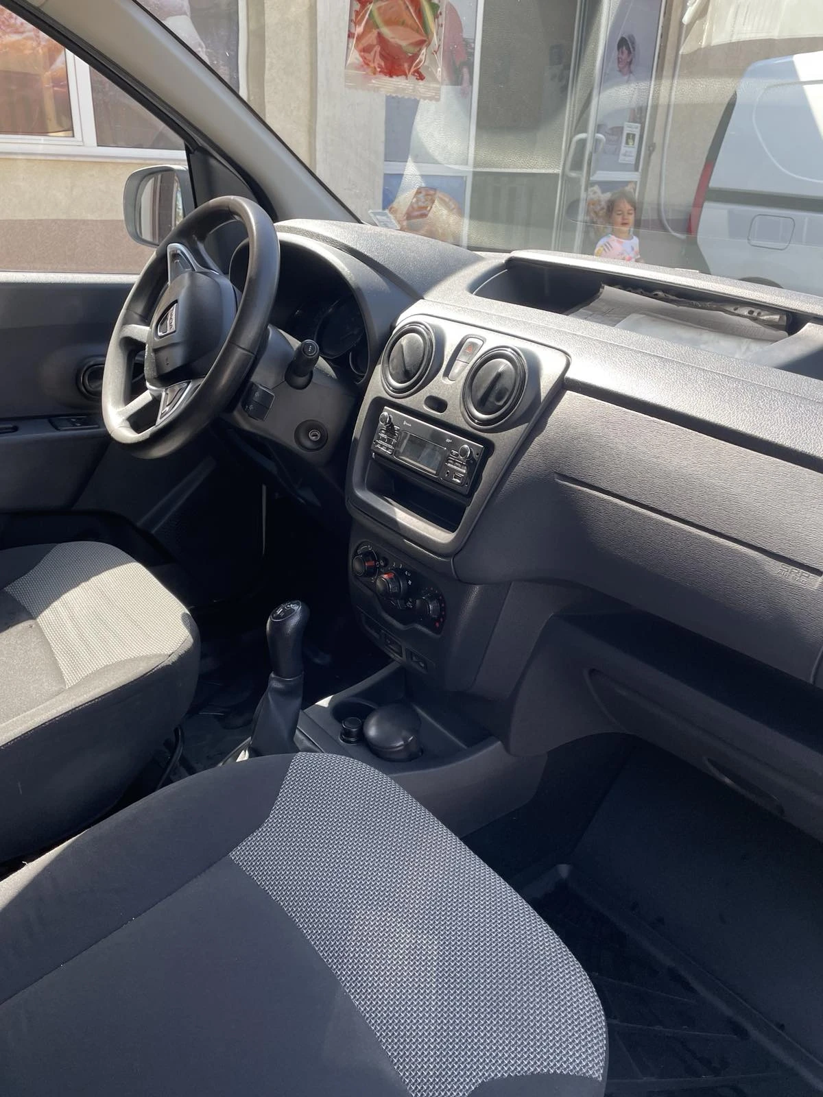 Dacia Dokker, снимка 3 - Автомобили и джипове - 55101111