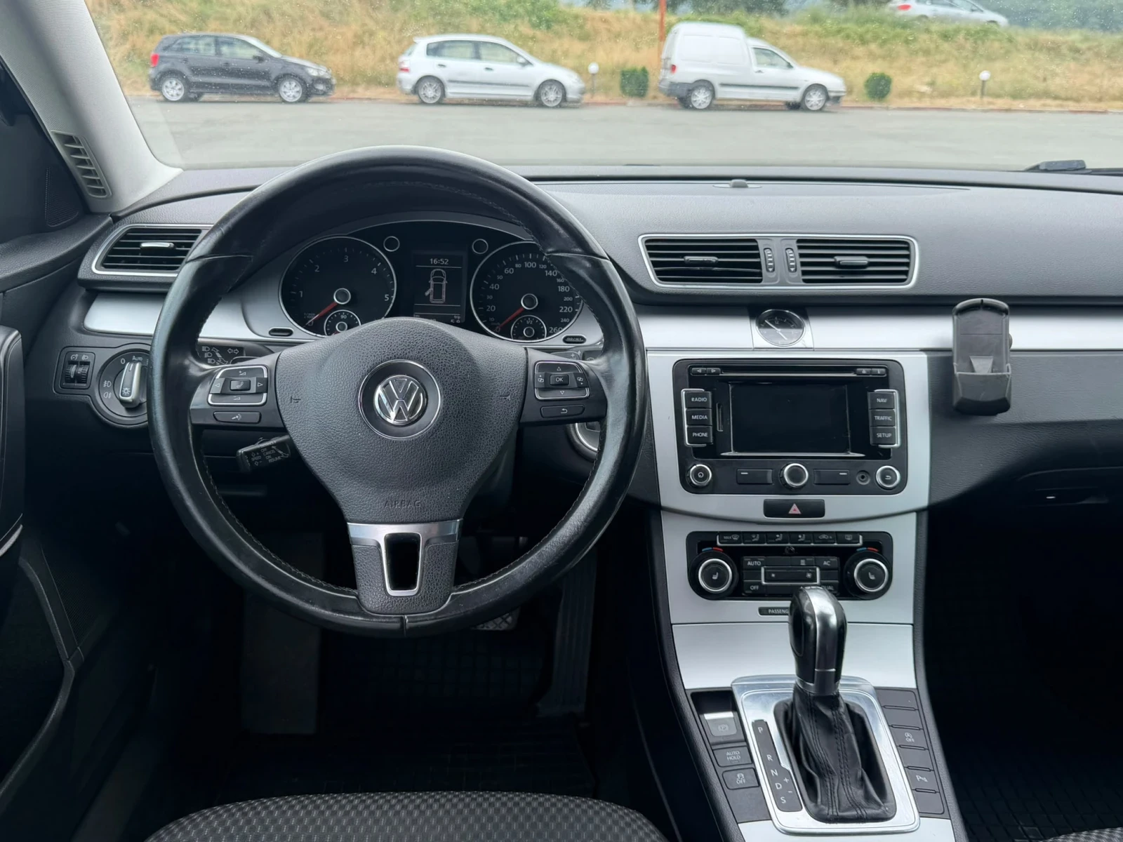 VW Passat 2.0 TDi, снимка 8 - Автомобили и джипове - 55326117
