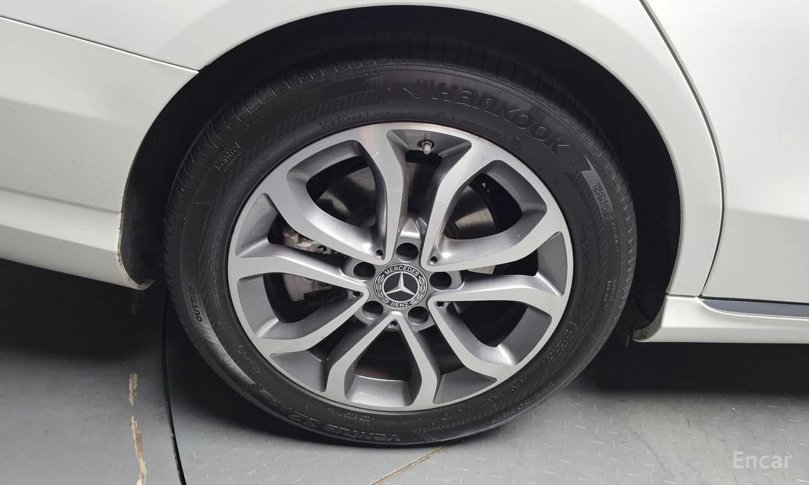 Mercedes-Benz C 220, снимка 5 - Автомобили и джипове - 55402278
