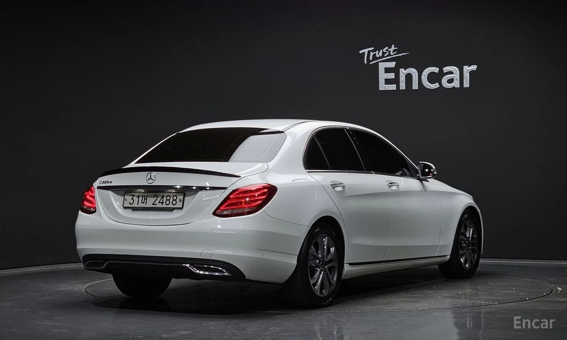 Mercedes-Benz C 220, снимка 2 - Автомобили и джипове - 55402278