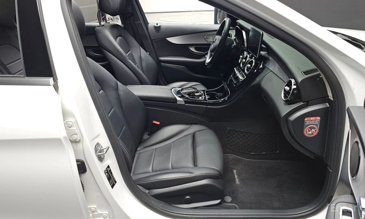 Mercedes-Benz C 220, снимка 10 - Автомобили и джипове - 55402278