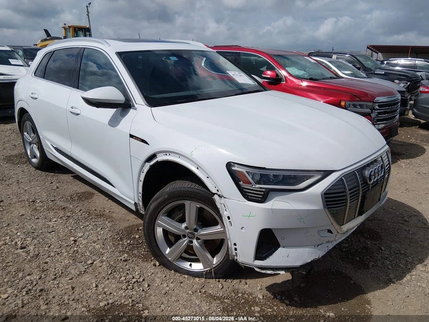 Audi E-Tron Premium Plus
