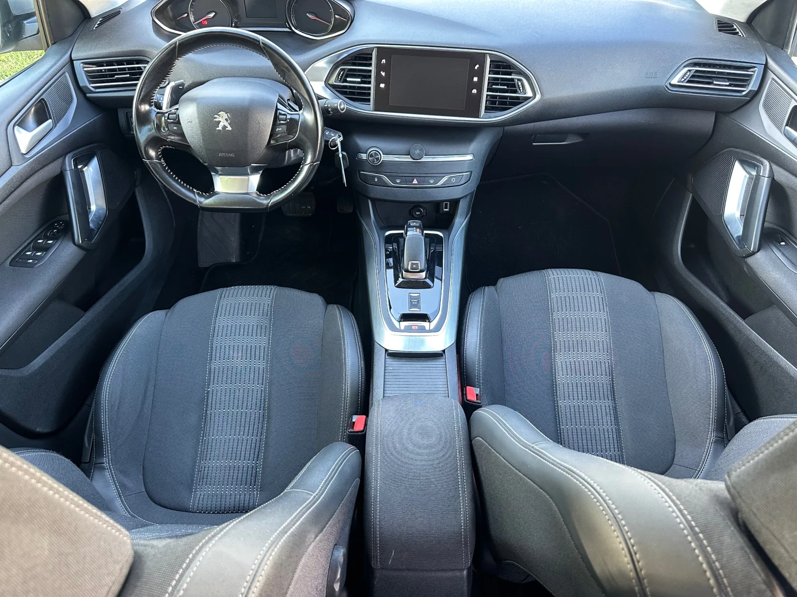 Peugeot 308 1.5 Дизел 8 СКОРОСТИ , снимка 8 - Автомобили и джипове - 55591473