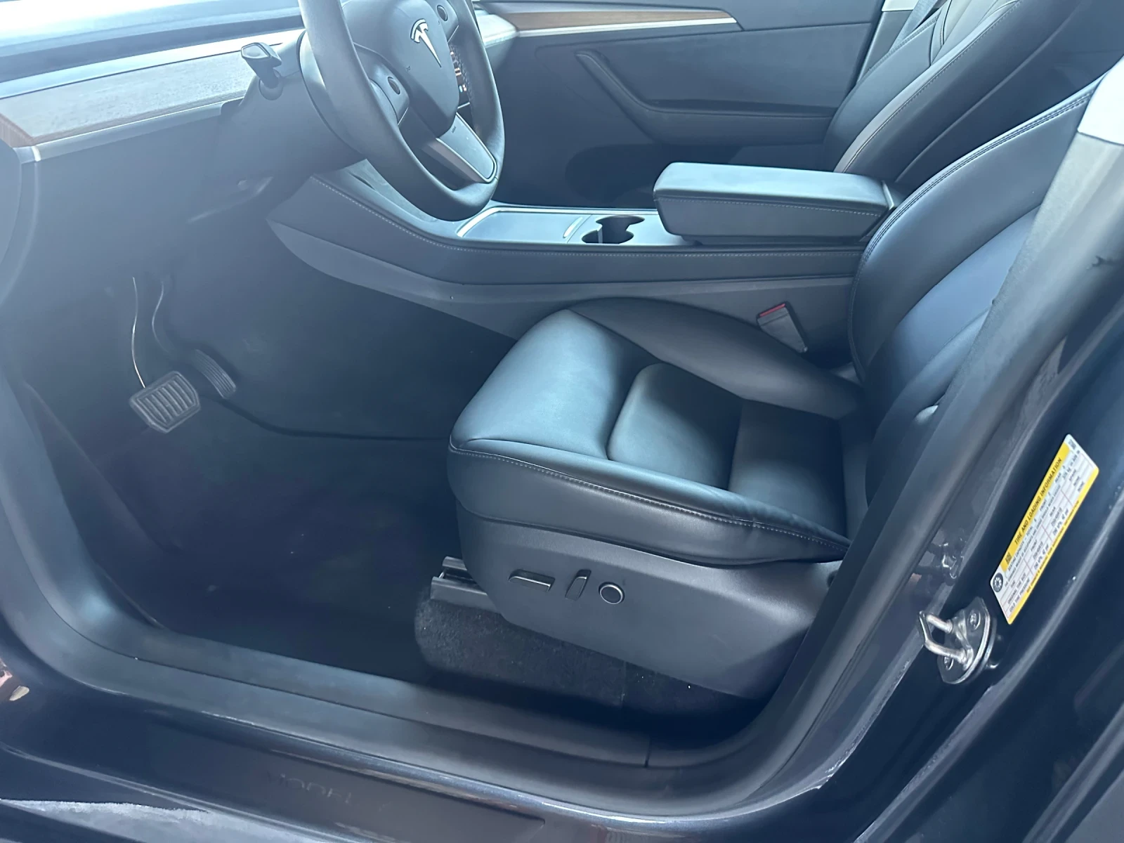 Tesla Model Y Long range , снимка 10 - Автомобили и джипове - 56125319