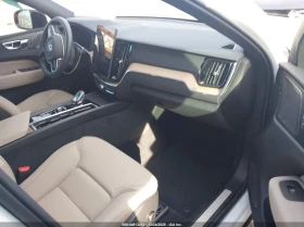 Volvo XC60 B5 PLUS * CARFAX* , снимка 5