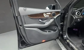 Mercedes-Benz GLC 300 4MATIC / DIGITAL / DISTRONIC / PANO / HUD / ЛИЗИНГ, снимка 8