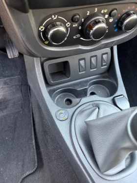 Обява за продажба на Dacia Duster 1.6i газ ~15 000 лв. - изображение 2 | Auto.bg Обява за продажба на Dacia Duster 1.6i газ ~15 000 лв. - изображение 2