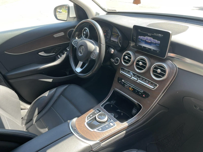 Mercedes-Benz GLC 220 d 4Matic, снимка 15 - Автомобили и джипове - 47714675