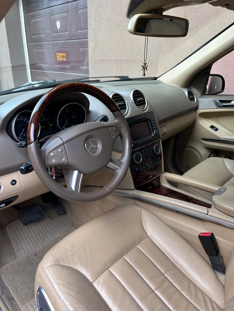 Mercedes-Benz ML 320, снимка 9 - Автомобили и джипове - 47754957